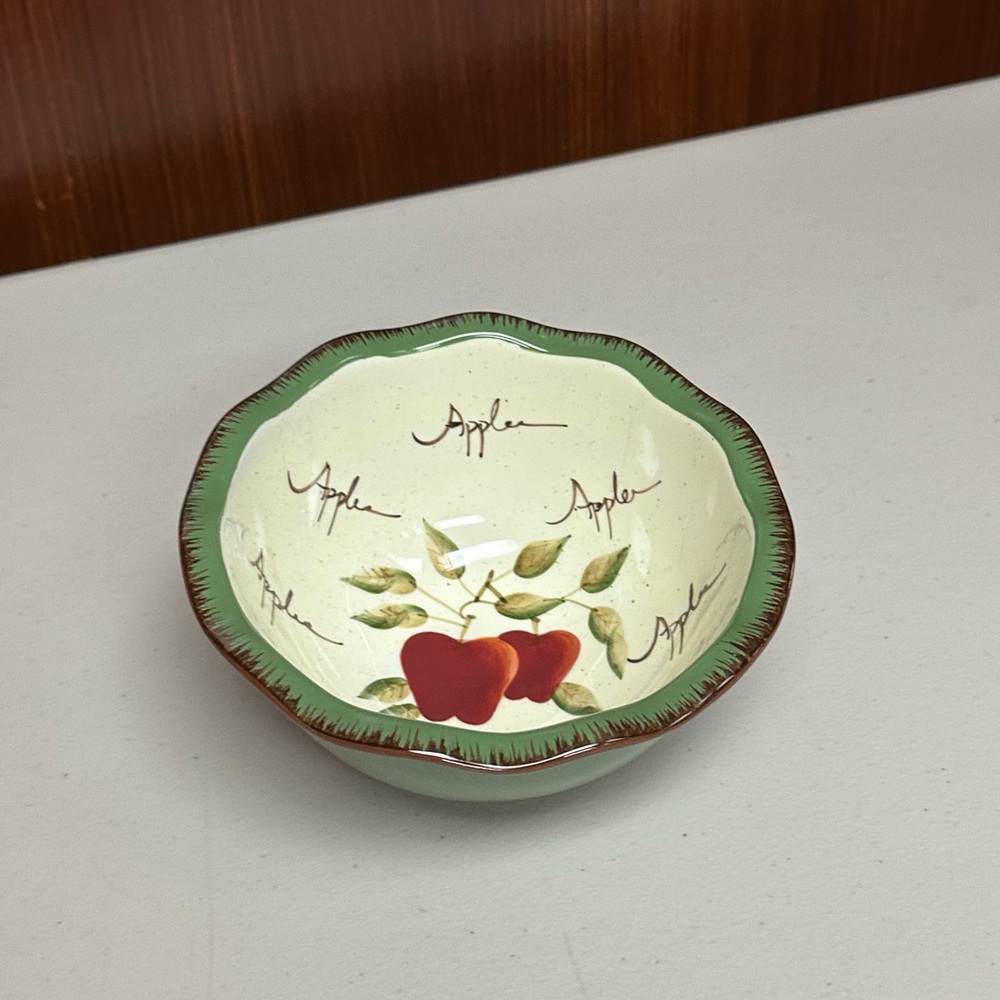 Home interiors Apple Orchard pattern soup bowl